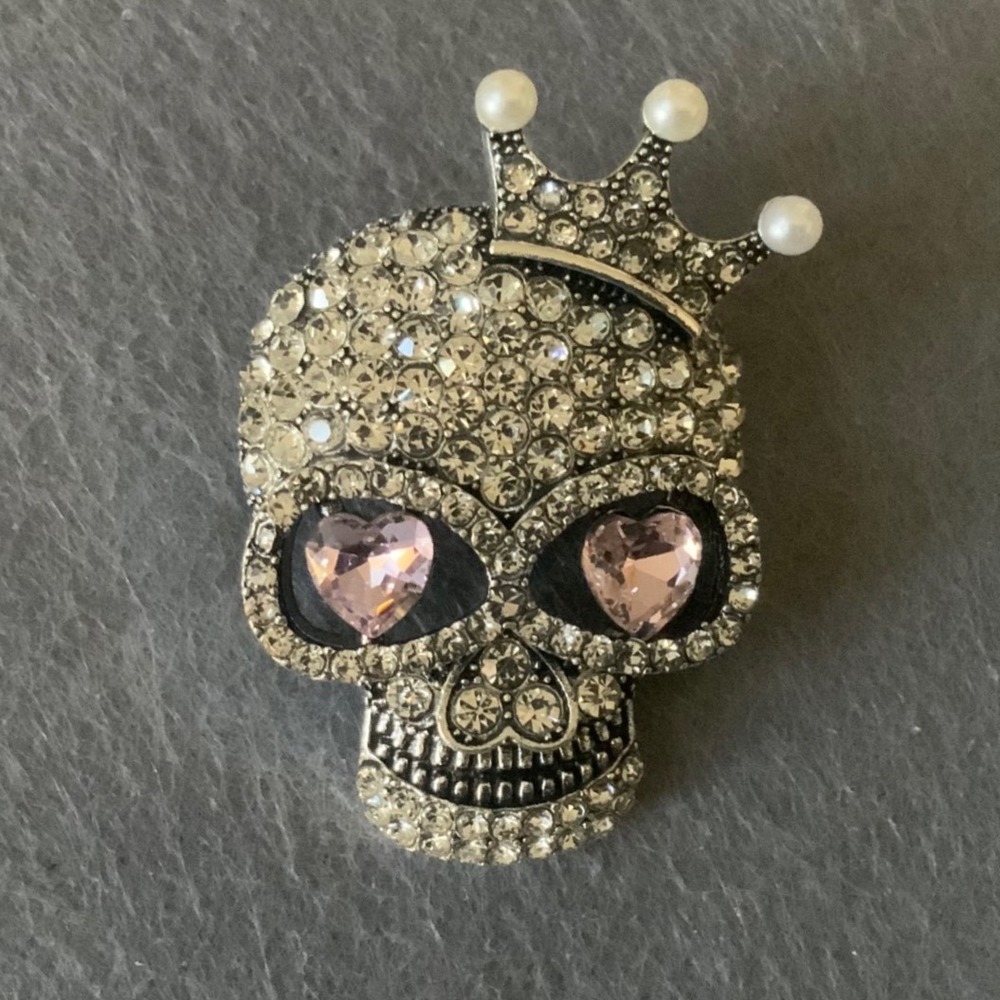 Gothic Rhinestone Crown Skull Brooch Pin Silver Tone Halloween Statement Jewelry